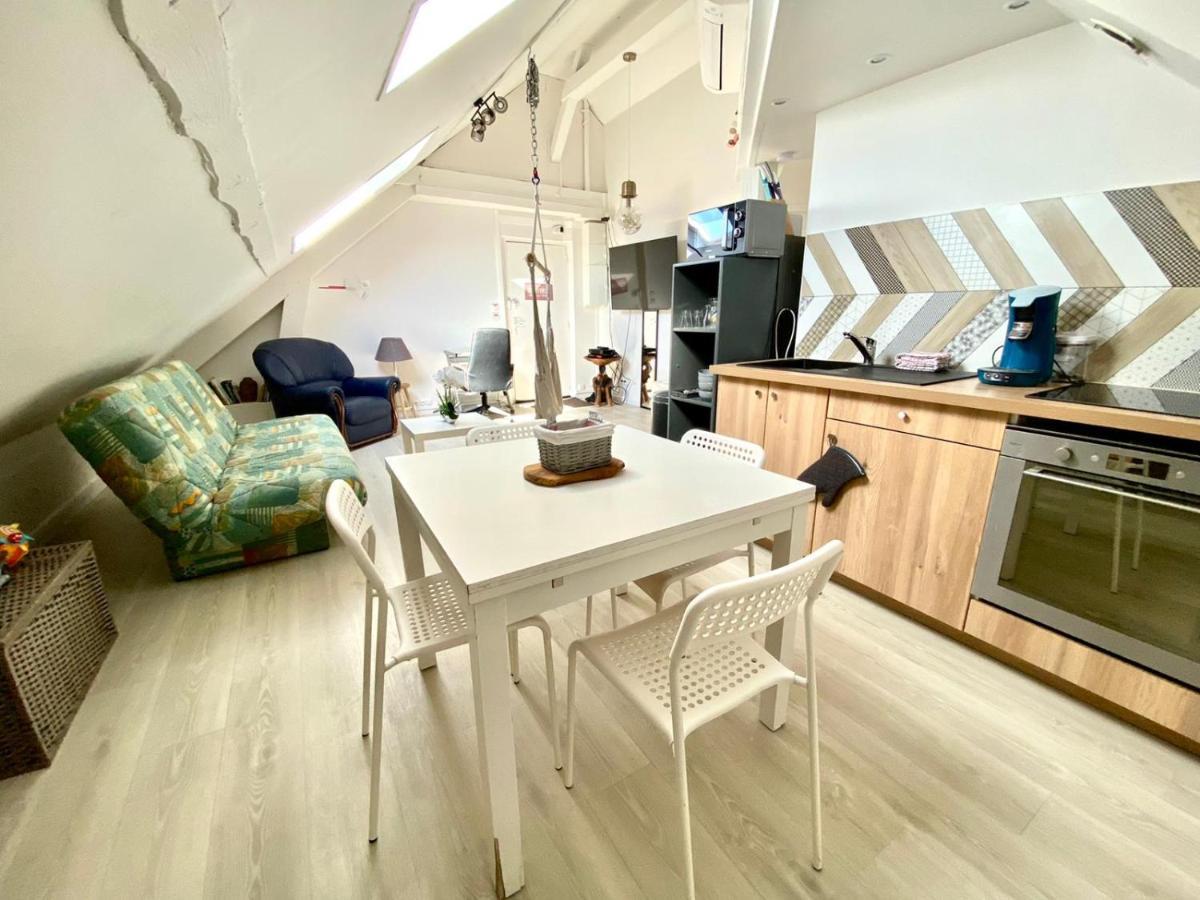 Appartement Vue Sur Les Etoiles Charleville-Mezieres Bagian luar foto